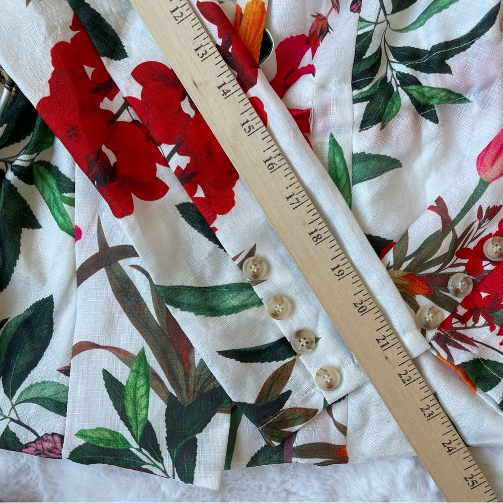 L’ATISTE set  Tropicana White Floral Print blazer and shorts - Picture 14 of 16